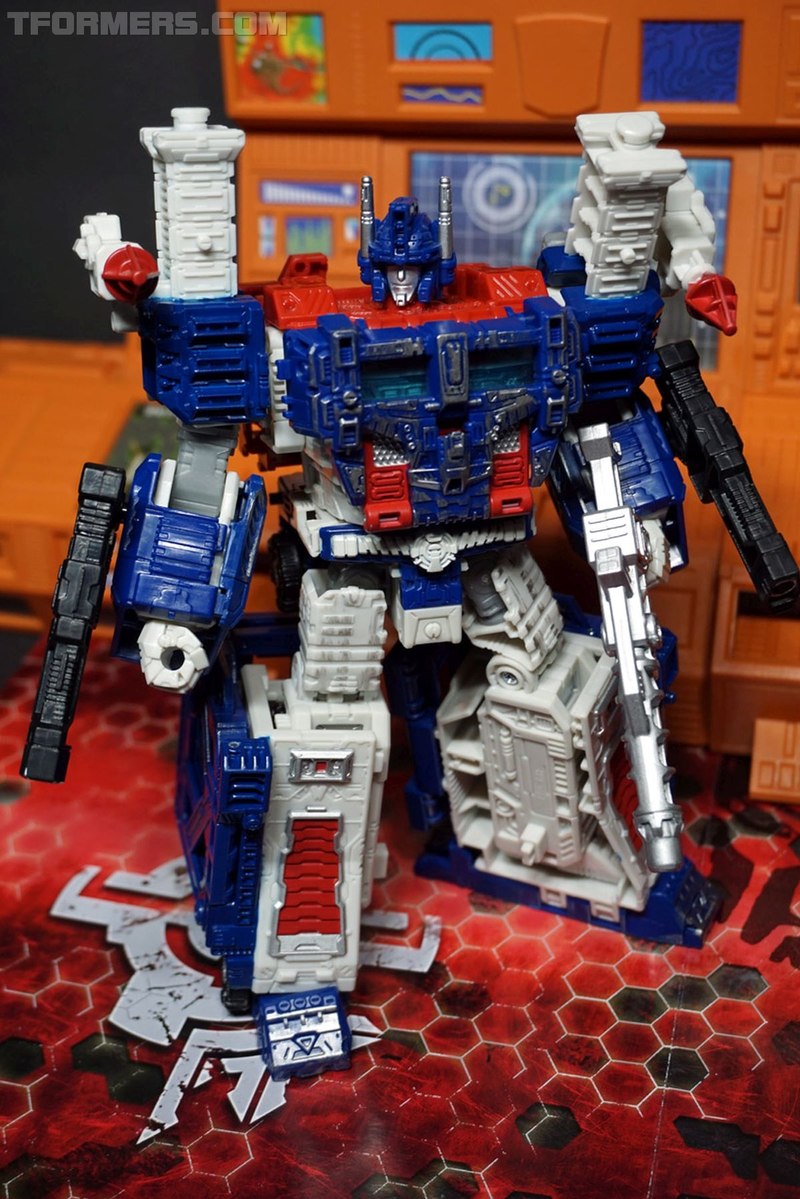 ultra magnus transformers war for cybertron unboxing spoiler